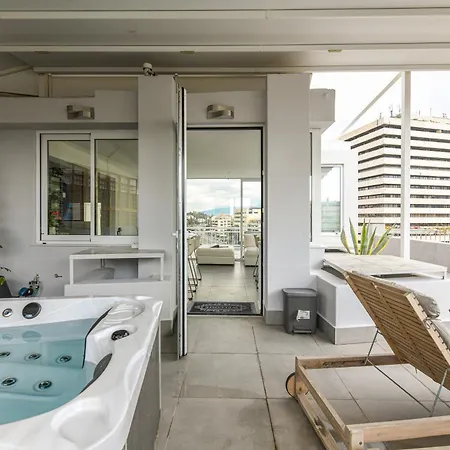 Luxurious Penthouse With Jacuzzi